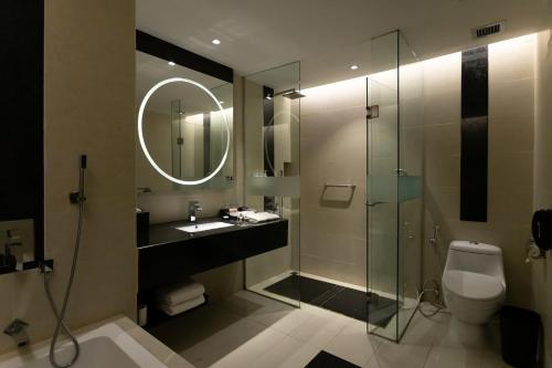 Grand Deluxe Double Room image 7