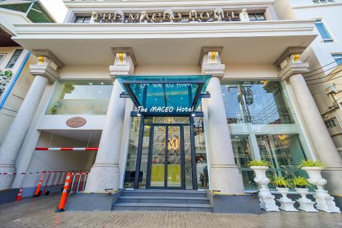 Exterior view, The MACEO Hotel near Daeng Namnueng