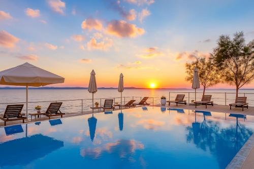 Sunny Resort apartment with seaview 1273 in Josipdol