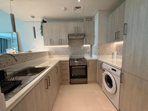 Highend Seven Palm 1BR Private Beach and Infinity Pool, Dubaï (photo 8)