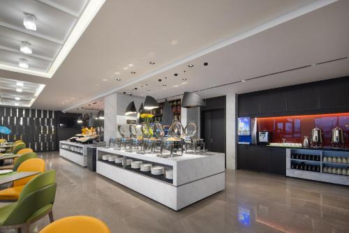 Hampton by Hilton Shanghai Jiuting – Shanghai, DC
