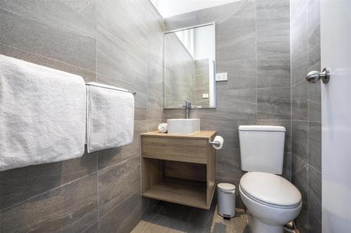 Nightcap at Ashley Hotel - Braybrook