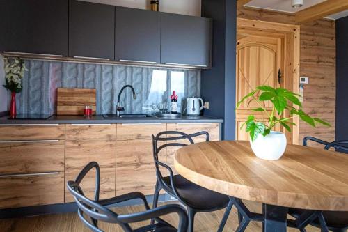 Osada Dursztyn- Przystanek Podhale in Dursztyn