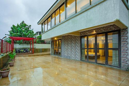 Vistavia Villa by StayAtlas