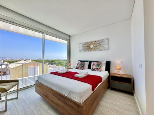 Vilamoura Panoramic 2 With Pool by Homing in Vilamoura City Center