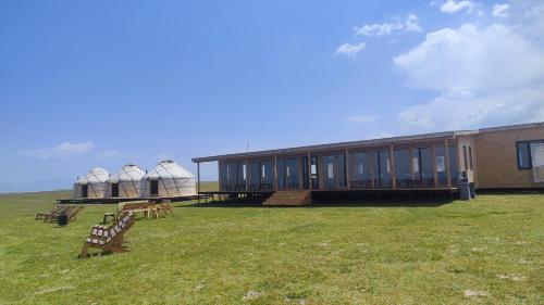 Yurt Camp Ali-Nur, Lake Song-Kul , Kyrgyzstan, Юрточный лагерь Али Нур, на берегу озера Сон Кол (Yurt Camp Ali-Nur, Lake Song-Kul , Kyrgyzstan, Юрточныи лагерь Али Нур, на берегу озера Сон Кол) in Tuz