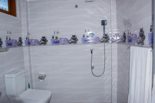 Double Room with Balcony image 1