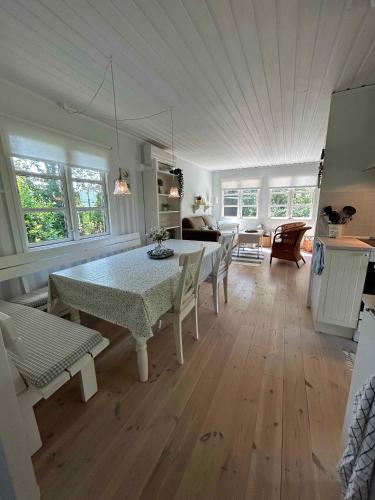 المرافق, Idyllic Cottage On North Langeland in Stoense Udflyttere