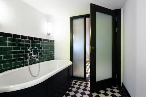 Cheval The Edinburgh Grand - image 12