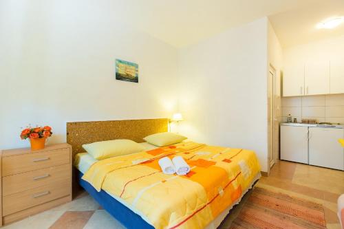  Studios Tonina in Štikovica