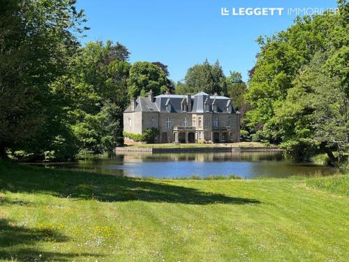 Château de la cour de Coulonces gîte à louer Campagnolles