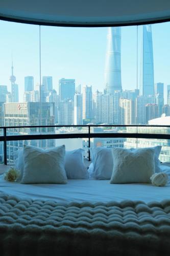 ZHome-Magnificent scenery of the Huangpu River-Near the Bund
