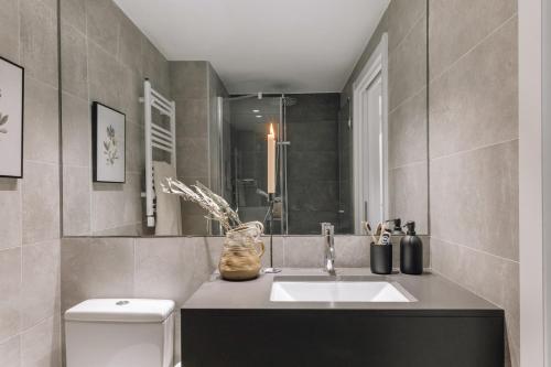 Atalaya - 2 bedrooms in Eixample Esquerra, Barcellona (foto 9)