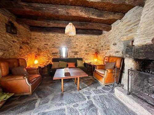 Casa do Porco - Farm Stay & Spa no Douro in กองโดมาร์