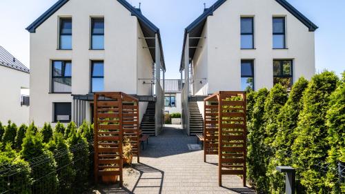 CITYSTAY Beautiful Apartment with garden! in Olszynka Wielka