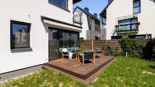 CITYSTAY Beautiful Apartment with garden! in Olszynka Wielka