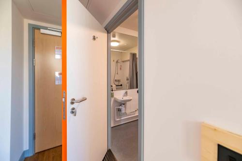 easyHotel Croydon - image 12