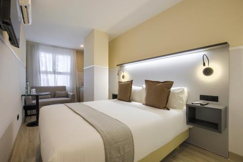 Dobo Madrid B90 in سان بلاس