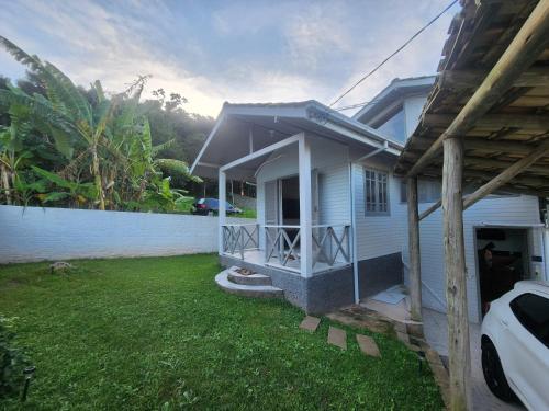 Luxury Villa close to lake and sea in Morro das Pedras
