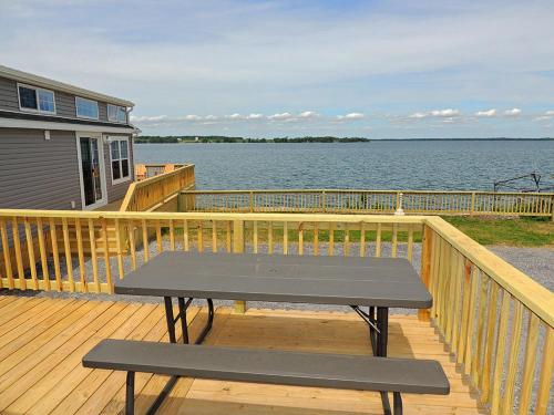 Vaade, Angel Rock Waterfront Cottages in Cape Vincent (NY)