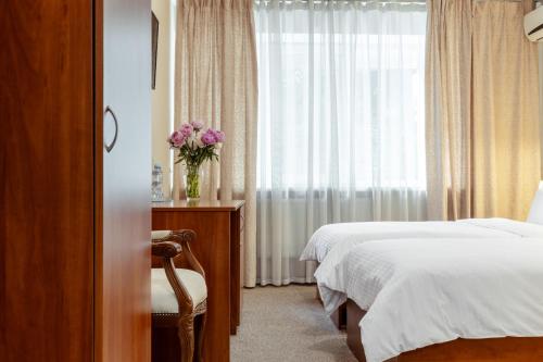 2 twin beds