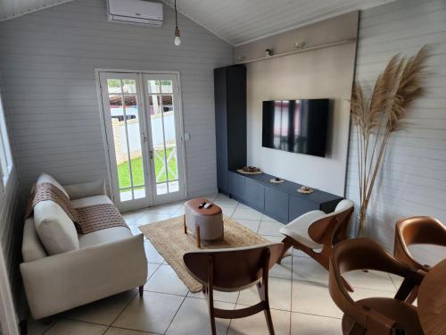 Luxury Villa close to lake and sea in Morro das Pedras