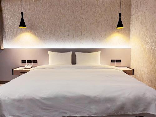 Deluxe Double Room without Parking image 4