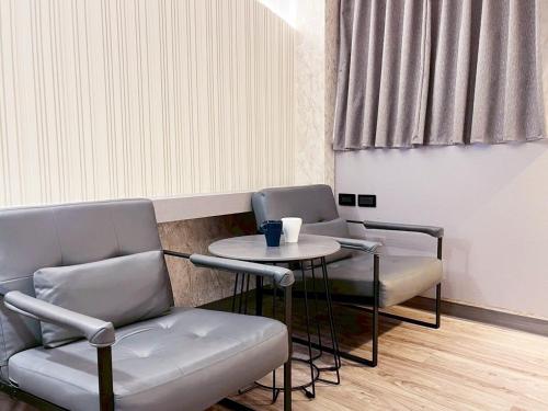 Deluxe Double Room without Parking image 5