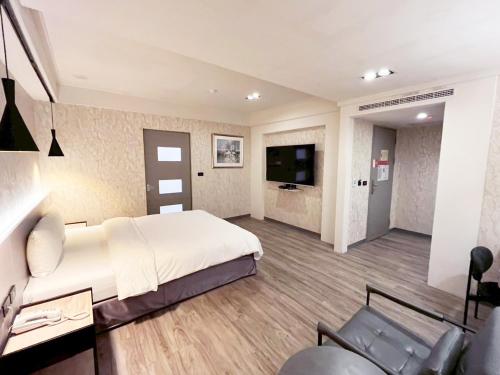 Deluxe Double Room without Parking image 6