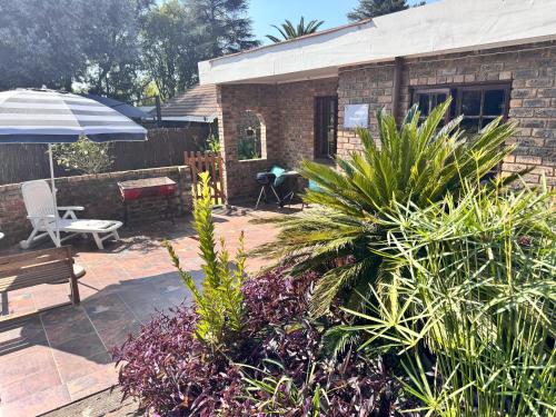 Footprints Self Catering Indoor Heated Pool and Fireplaces in Lanseria