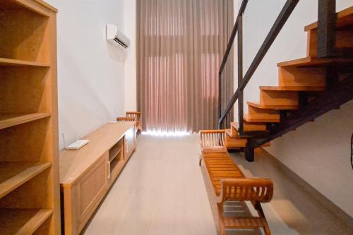Cozy Comfy Studio Loft Kingland Avenue By Travelio