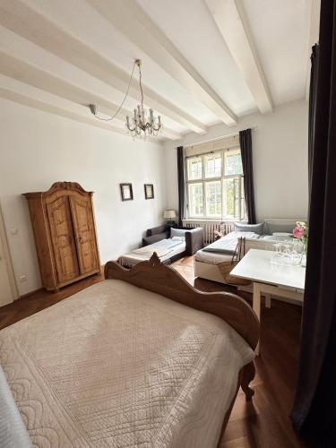 Schloss Mörlbach (Schloss Morlbach) in Berg