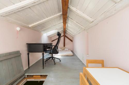 Cozy family loft at Women's market, Sofia (Foto 6)