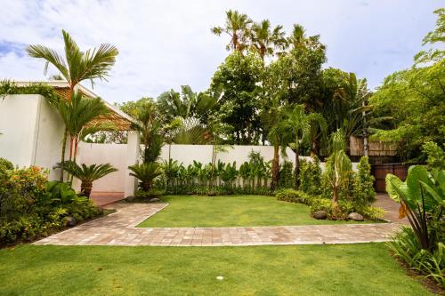 Villa with Private Pool room in Villa Kalem Canggu by Nakula
