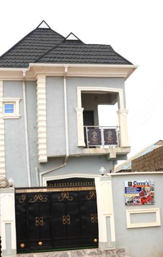 Cerra's lodge in Ota