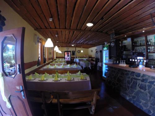 Restaurant, Penzion Jaros in Popuvky