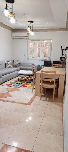 Unique Studio in Nasr City 4 beds & Sofa bed, Каир
