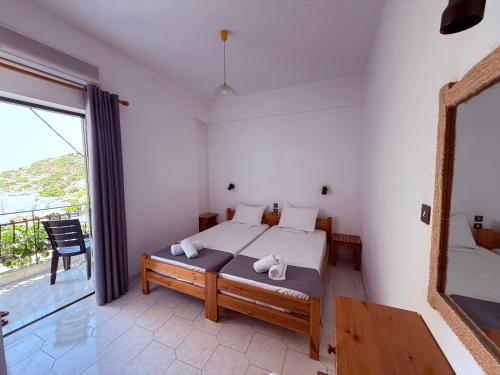 Argiro's apartment at Agia Galini Room Type - Twin Room with Sea View