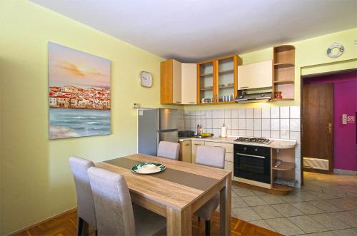 Two-Bedroom Apartment image 3