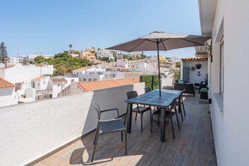 Casa Terrace Carvoeiro in วาเล เด โกโว