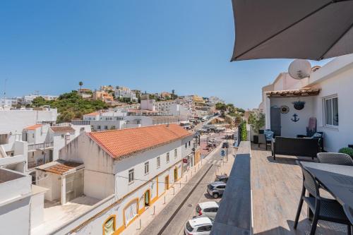 Casa Terrace Carvoeiro in วาเล เด โกโว