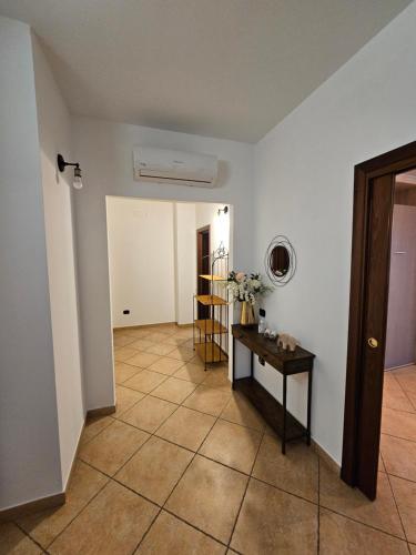 Фойє, La Porta del Sud B&B in Сесса-Аурунка