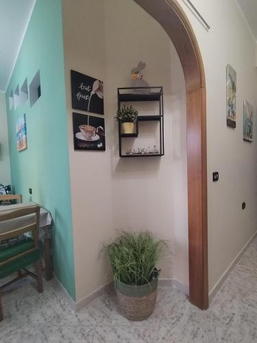 Deluxe One-Bedroom Apartment image 10