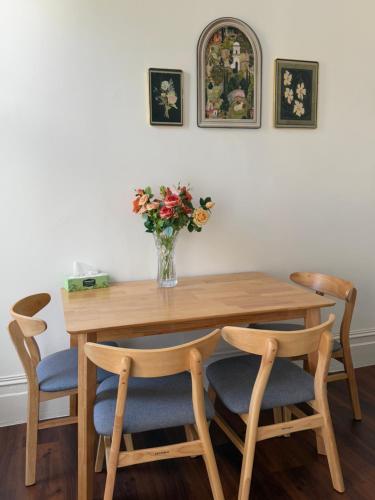 Létesítmények, Free Parking,5 minutes to City, bus at the door, 100-year-old building at the foot of Mount Eden Par near Eden Park