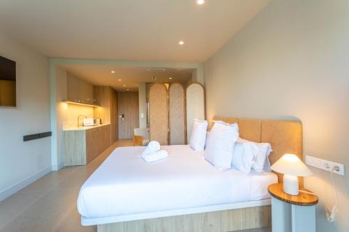 Double Room image 4