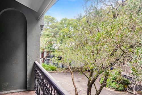 Spacious 4 Bedroom House Darling Harbour-10 Guests - main image