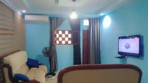 One-Bedroom Apartment image 5
