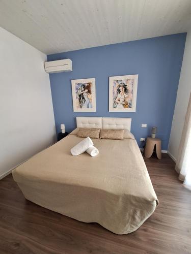 Home Suites Home 4
