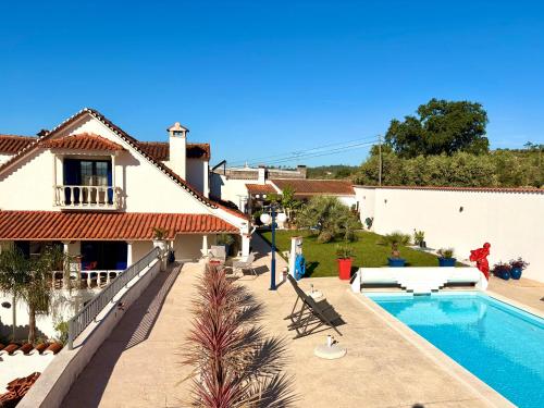 สระว่ายน้ำ, Casal dos Frades in อูเร็ม