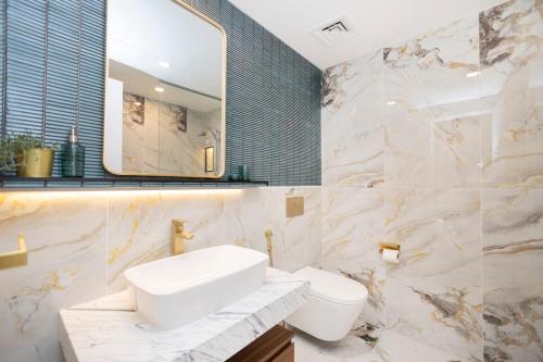 Luxurious 3BR APT Offering Full Burj AlArab Views, Dubai (photo 10)